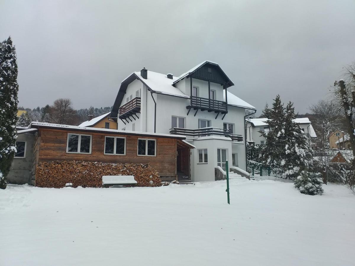 Milusia Muszyna Hotel Екстериор снимка